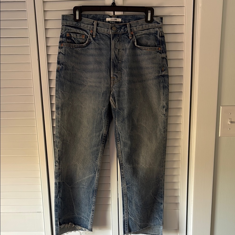 Blue Ankle Cropped Jeans with Raw Hem